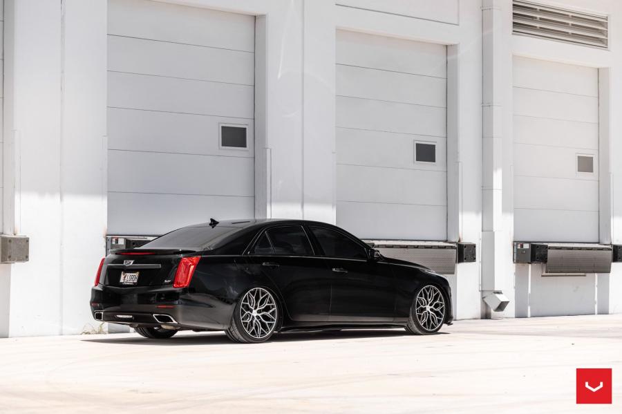  Cadillac CTS-V on Vossen Wheels (HF-2) 2018 года  (фото 8 из 13)